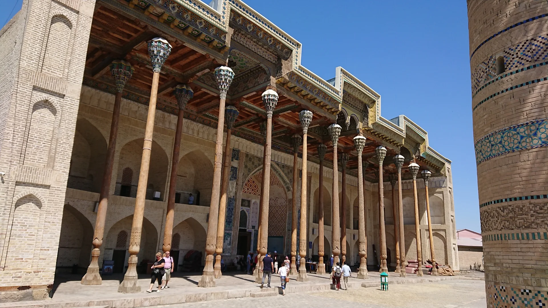 Historyczna architektura Buchary podczas wyjazdu do Uzbekistanu