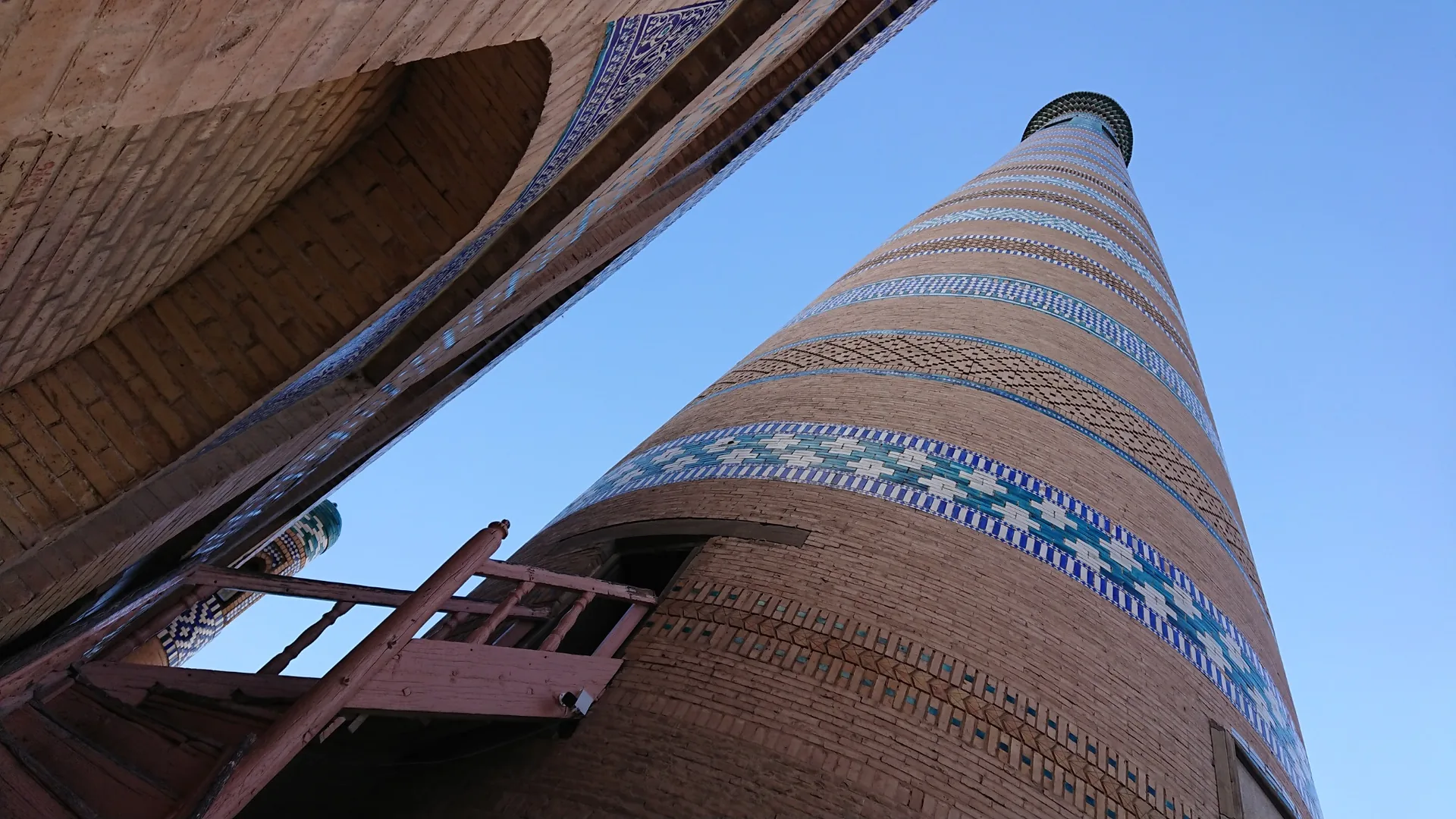 Minaret w Chiwie podczas wyjazdu incentive do Uzbekistanu